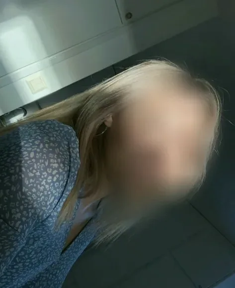 Amira, 19