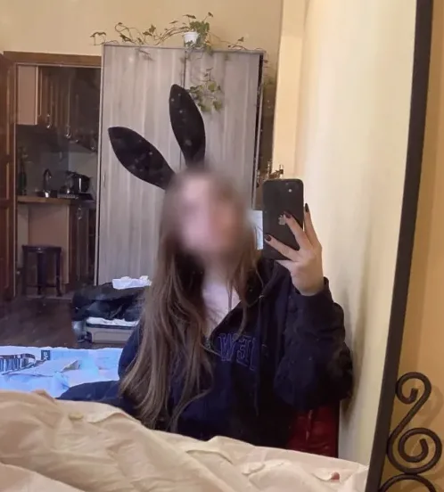 Chiara, 19