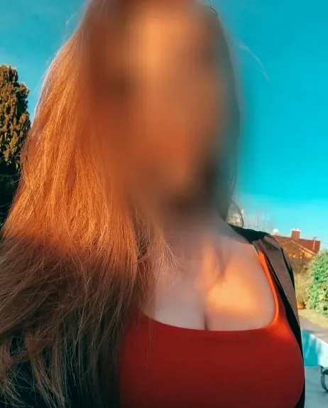 Elena, 34