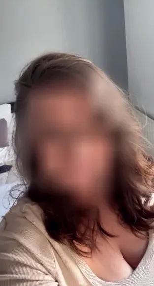 Julia, 36