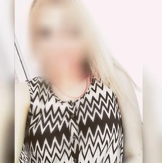 Katrin, 29