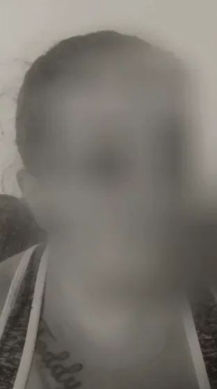 Larissa, 30