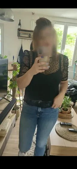 Lena, 34