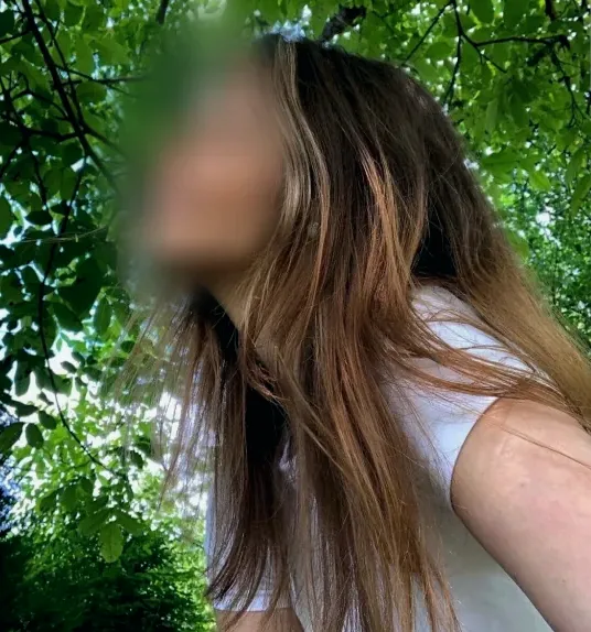 Saskia, 24