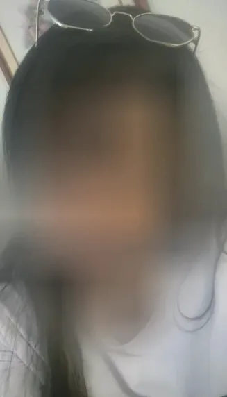 Viktoria, 33